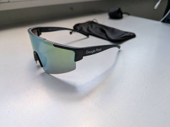 Bild von Google Pixel Sportbrille im Stoffbeutel, schwarz